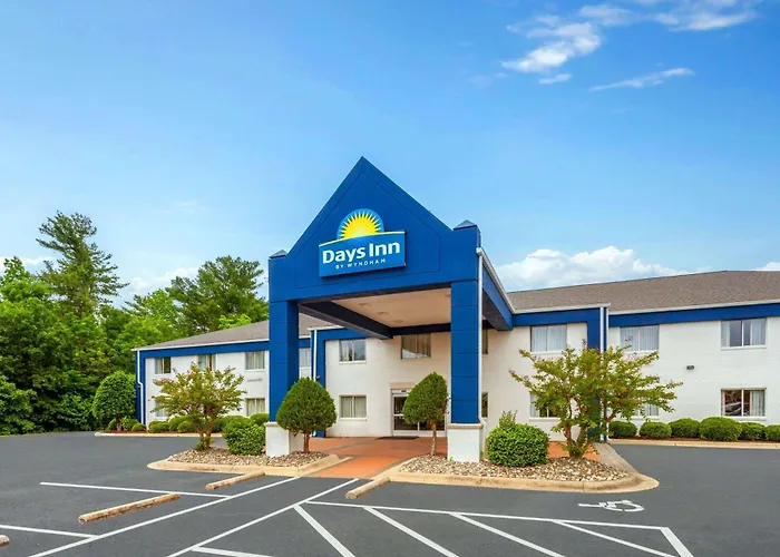 Days Inn & Suites By Wyndham Siler City