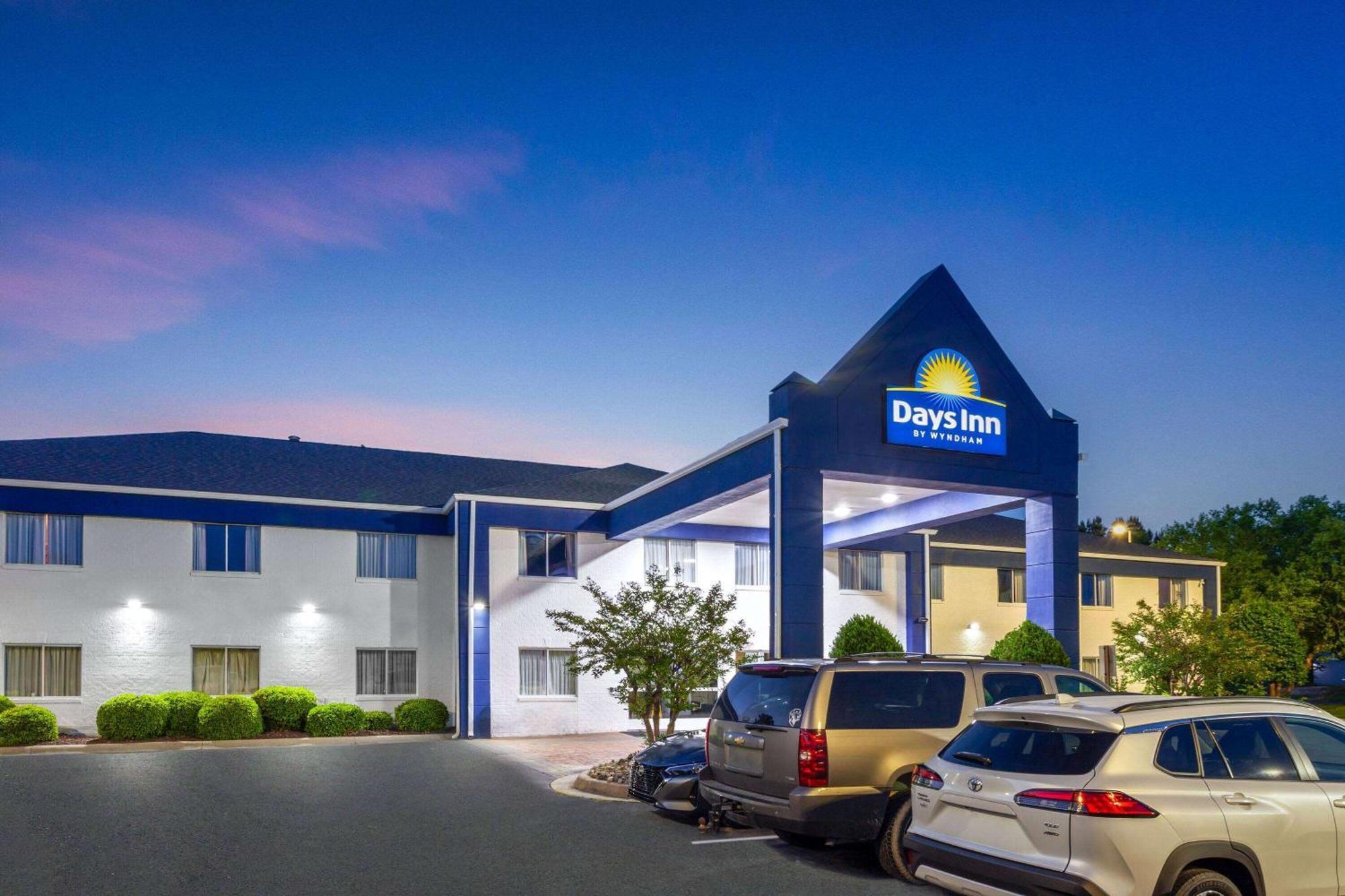 Days & By Wyndham Siler Hotel